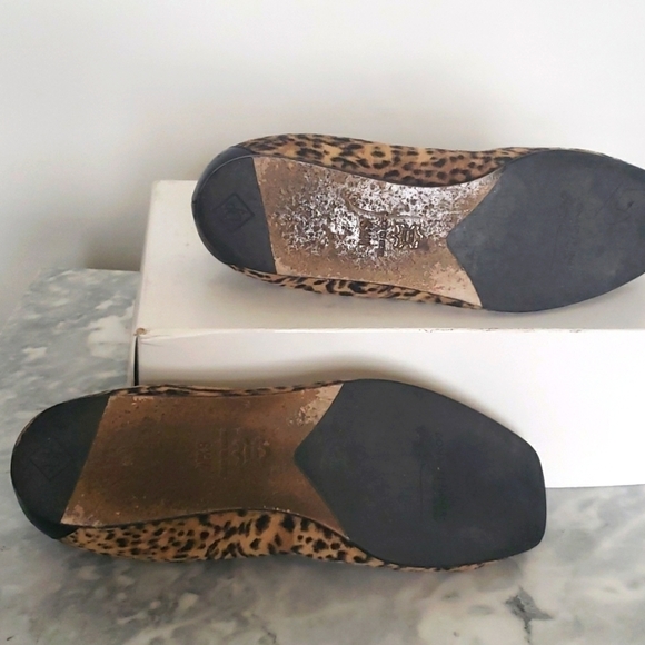 Donald J. Pliner Leopard Print Arlie Square Toe Ballet Flats, Size 6.5 - Picture 2 of 10